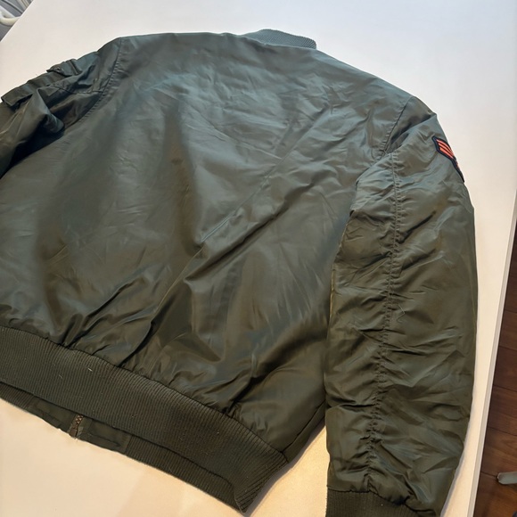 Alpha Industries style (smoke rise) Olive Bomber Jacket with Patches - Picture 4 of 10
